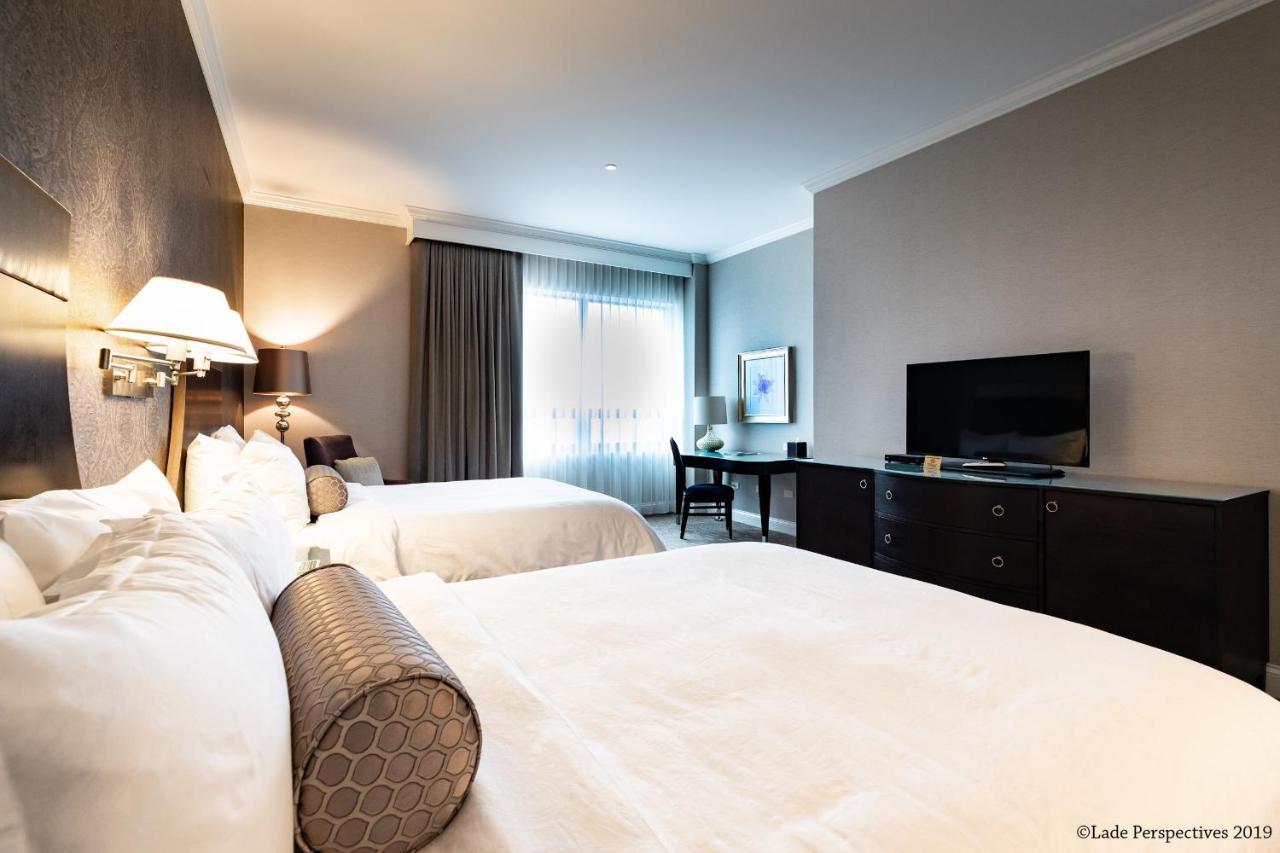 La Banque Hotel Homewood Bagian luar foto