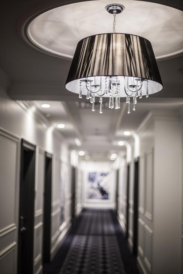 La Banque Hotel Homewood Bagian luar foto