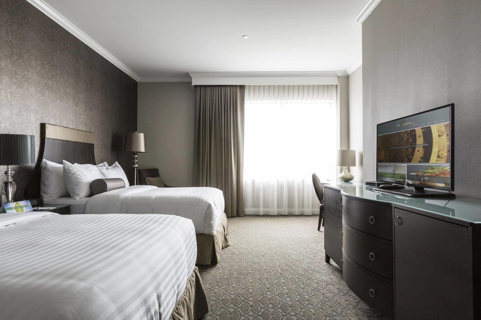 La Banque Hotel Homewood Bagian luar foto